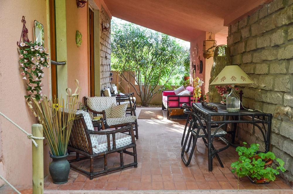 Bed & Breakfast Yin & Yang San Pantaleo Exterior photo
